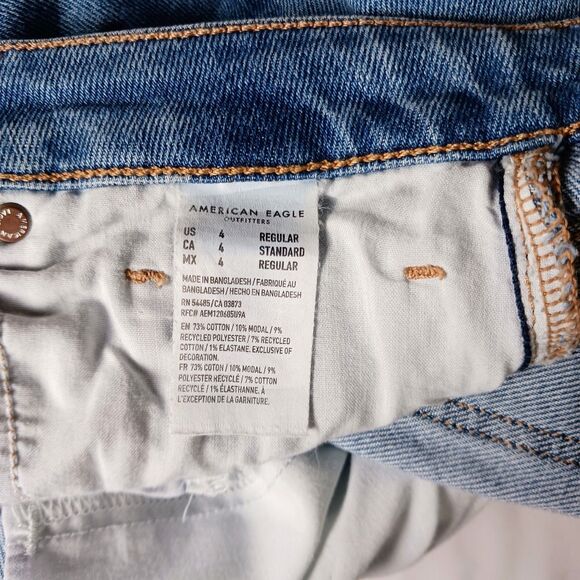 American Eagle Mom Jeans Women's Size 4 Distressed High-Rise Stretch Light Wash - Picture 12 of 16
